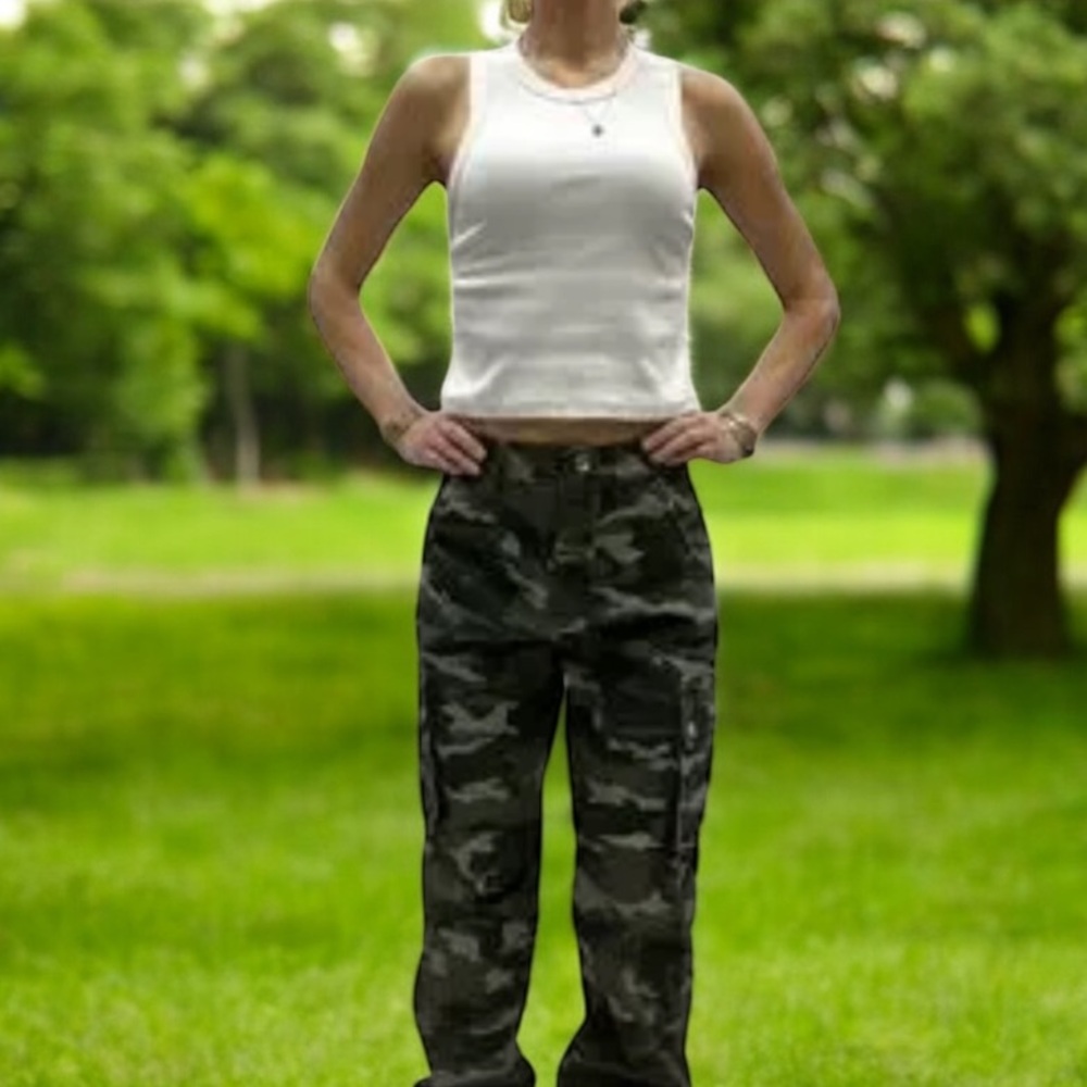 Camo Cargo Jogger Pant- Sz L-EUC- Side pockets - Picture 4 of 16